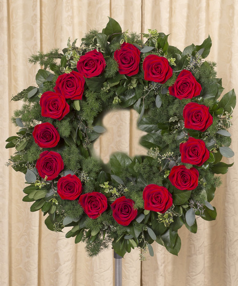 Red Roses Wreath