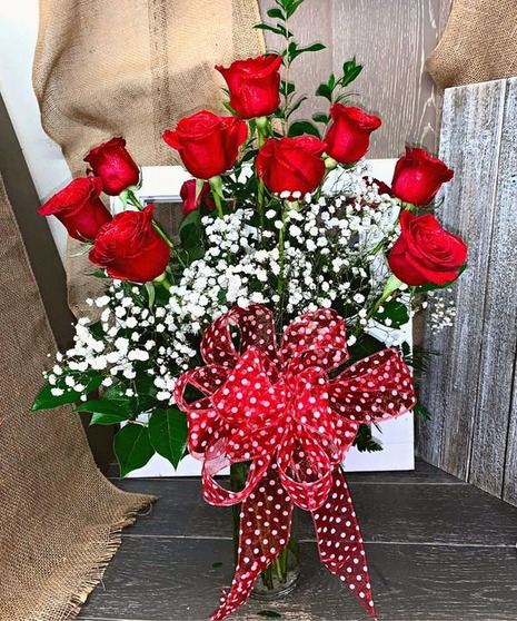 One Dozen Red Roses